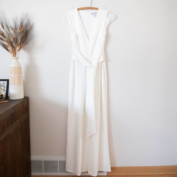 MARK AND JAMES BADGLEY MISCHKA Reo Lace Cap Sleeve Jumpsuit In Ivory - Picture 2 of 7